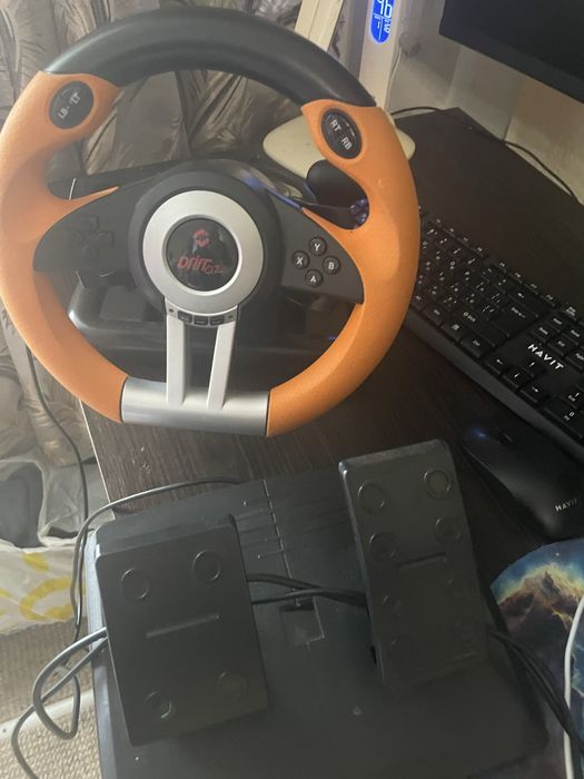 Продам игровой руль для пк