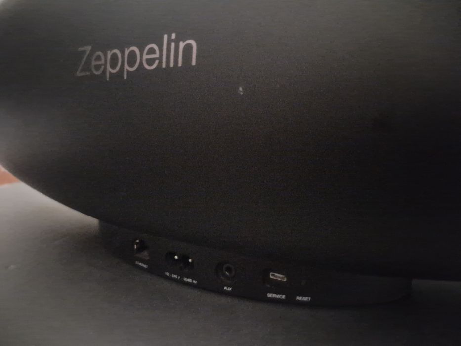 Coluna Bowers&Wilkins Zeppelin  Wireless