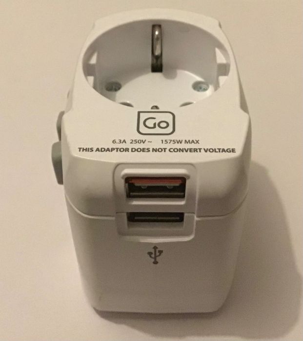Adaptador universal eur + mundo + usb