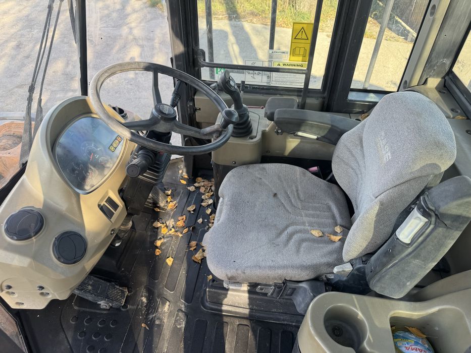 Навантажувач CASE 1221 CAT JSB VOLVO