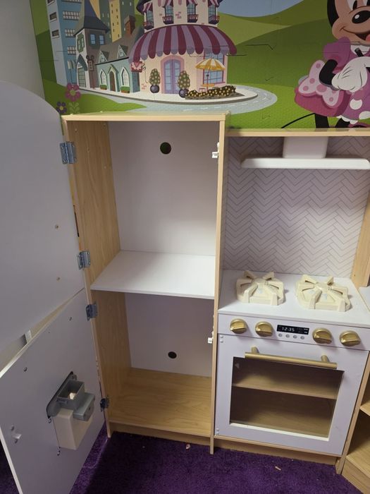 Drewniana dziecięca kuchnia firmy mamabrum