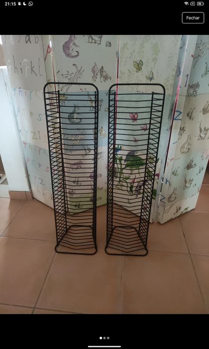 Estante para 36 DVD's