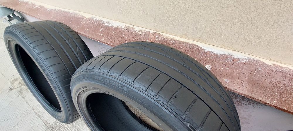 Продам шины 235/45/R18