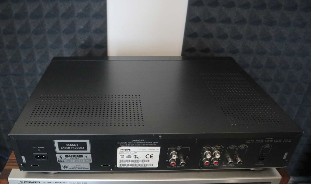 Пишущий СД проигрыватель PHILIPS CDR 765