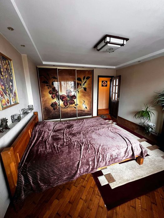 Оренда двоповерхового  будинку