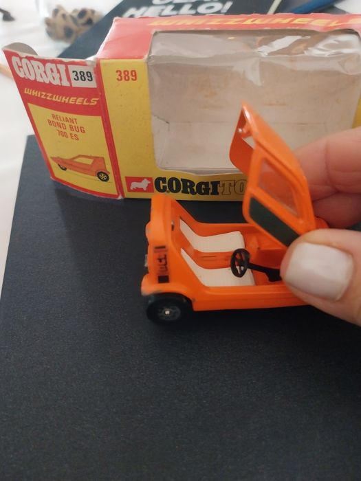 Carros antigos Corgi