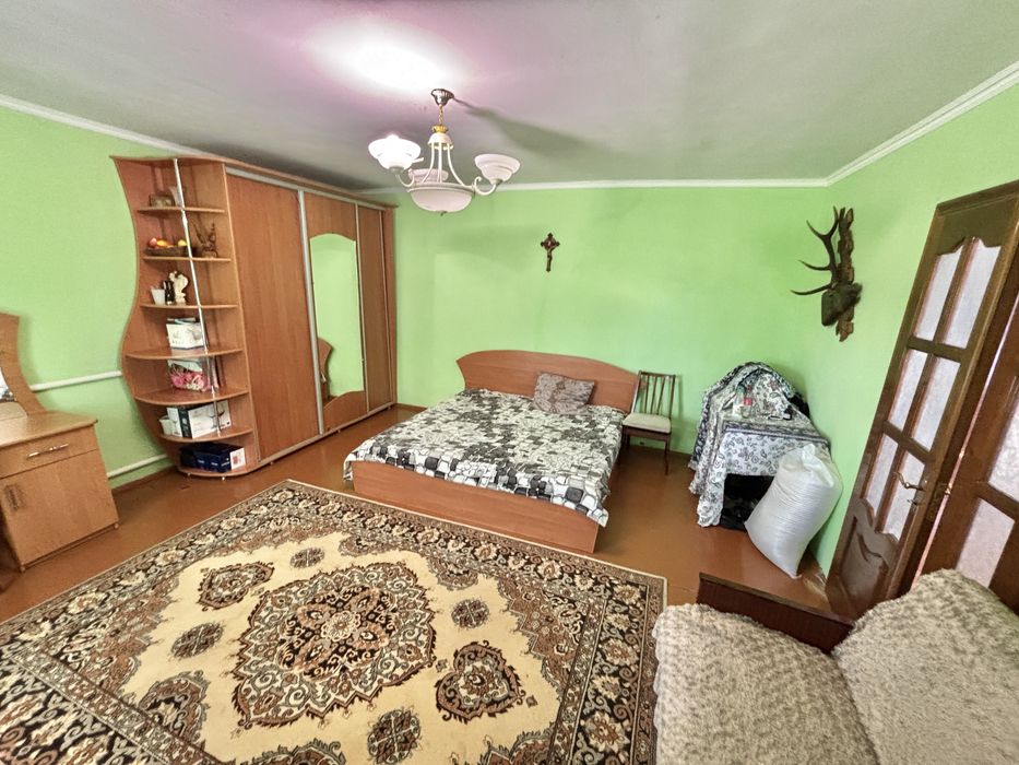Продається будинок 110м.кв. Ділянка 9 соток. Тисменичани. Школа. Садок. Газ. Світло. Вода
