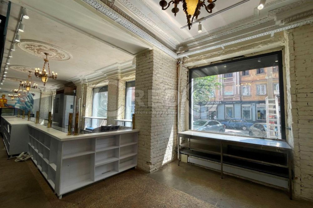 Продаж приміщення центр міста вул. Комерційна