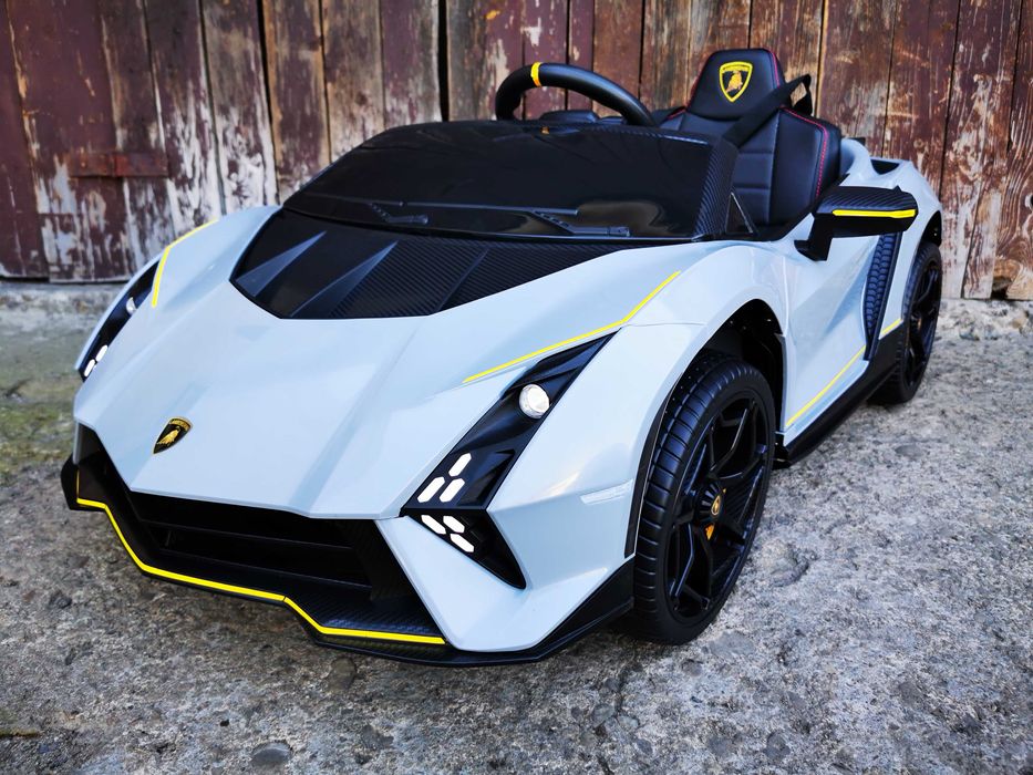 Samochód LAMBORGHINI AUTENTICA 4x4 Auto Akumulator Elektryczny DZIECI