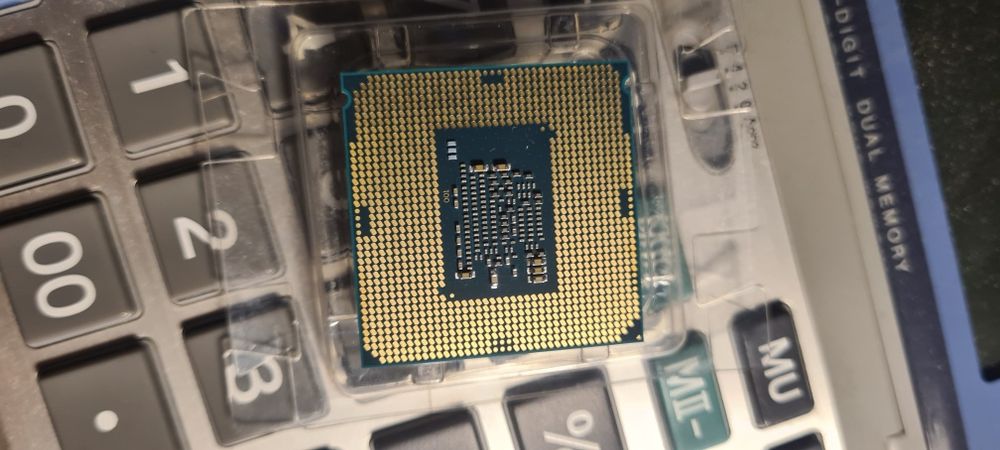 250грн-1шт; 400грн-2шт. Socket 1151  Intel Pentium G4500 3.5 Ghz