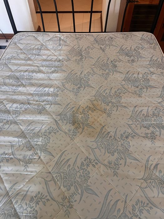 Cama em ferro 1,40x1,90m