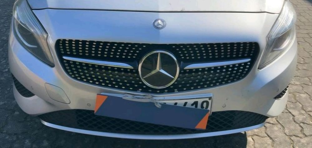 Parachoque e grelha mercedes classe a w176