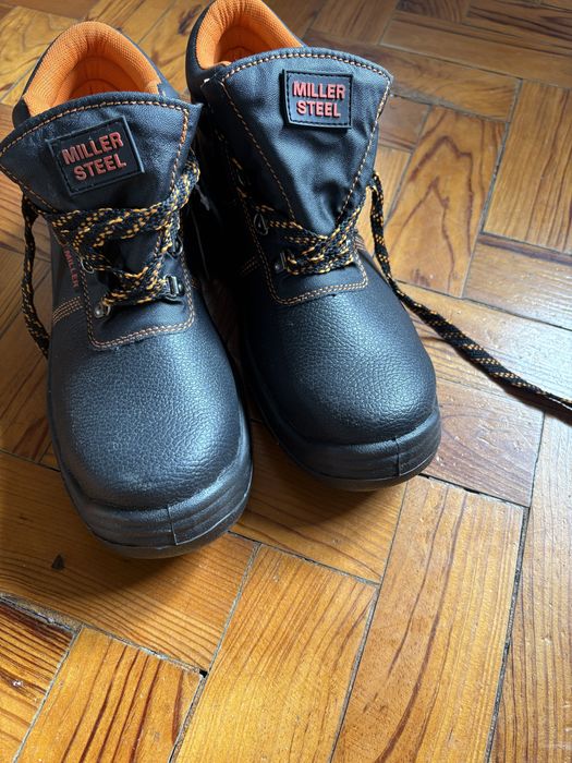 Vende-se bota biqueria de aço