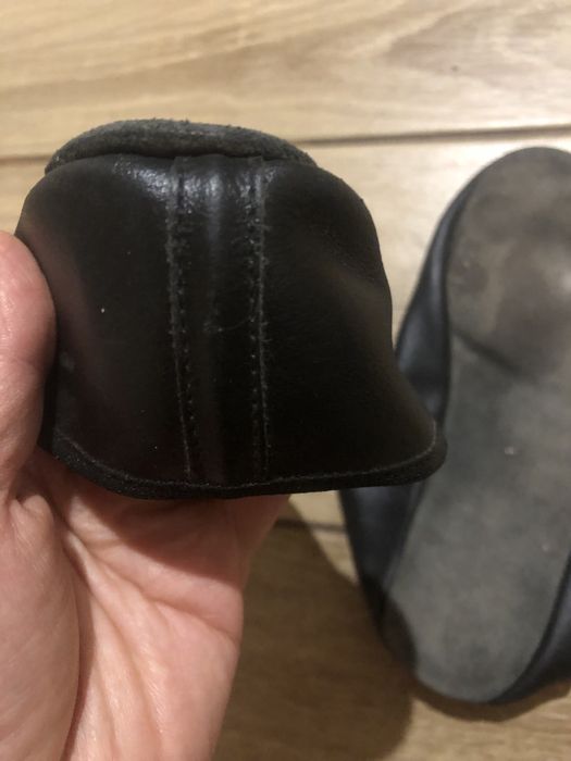 Чешки в гарному стані устілка 23,5; 24,5