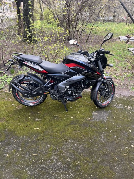 Bajaj Pulsar NS 200