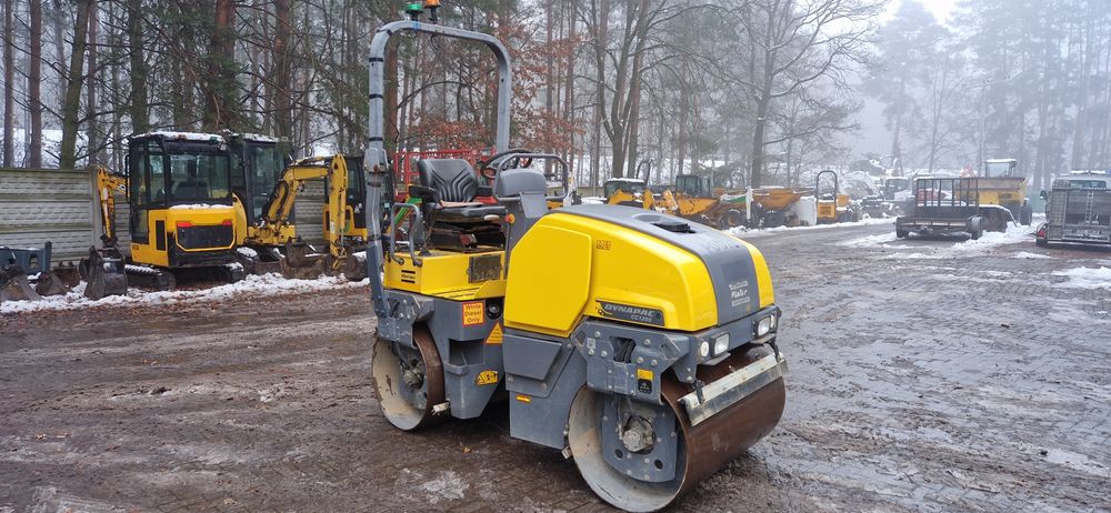 Walec drogowy Dynapac 1200 bardzo ładna  gładki