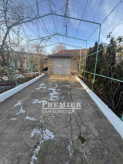 Будинок 118 кв з сучасним ремонтом з великою ділянкою землі 83.4 сотки