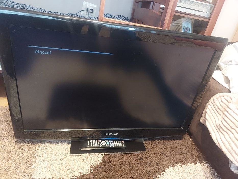 Telewizor SAMSUNG 37 cale LED z pilotem