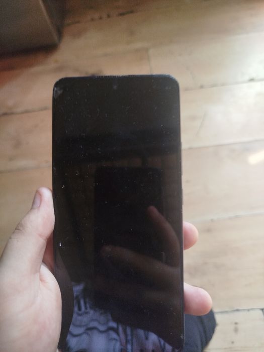Telefon Reno 13 5g uszkodzony