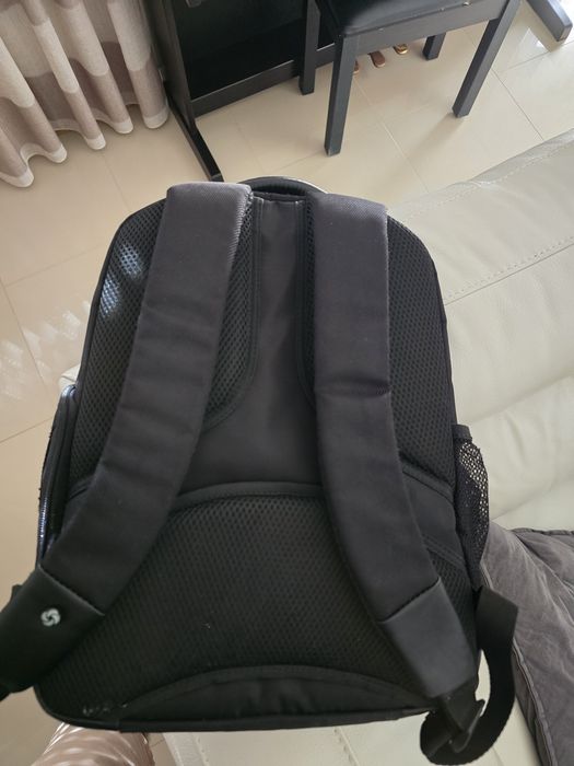 Mochila para Portátil 14.1" c/ Porta USB Preta
Samsonite Mochila Vectu