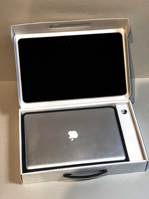 MacBook Pro 15 - Mid 2009 (for parts)64354171149571121