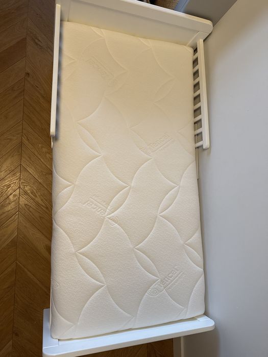 Lozeczko Woodies Biale + materac Hilding
