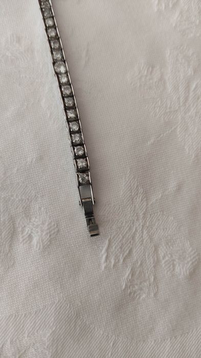 Pulseira de brilhantes CK