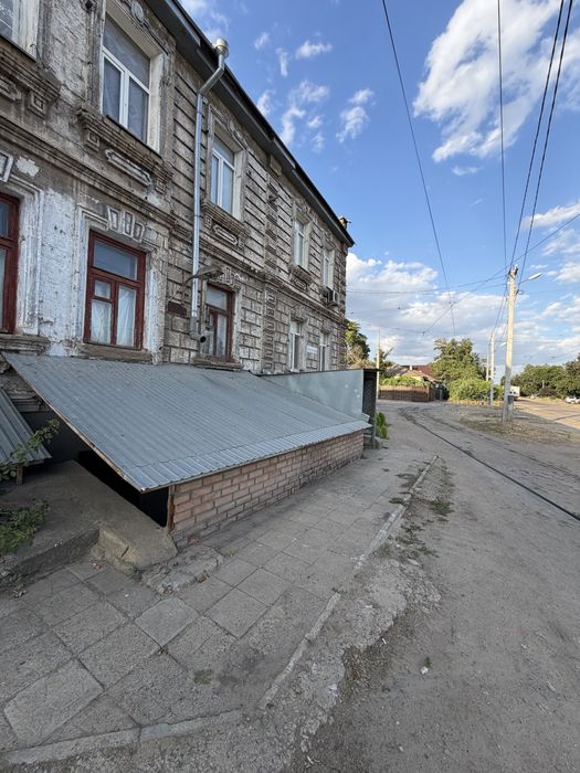 В продажу цокольне приміщення з ремонтом , 120 кв м , нежитлове