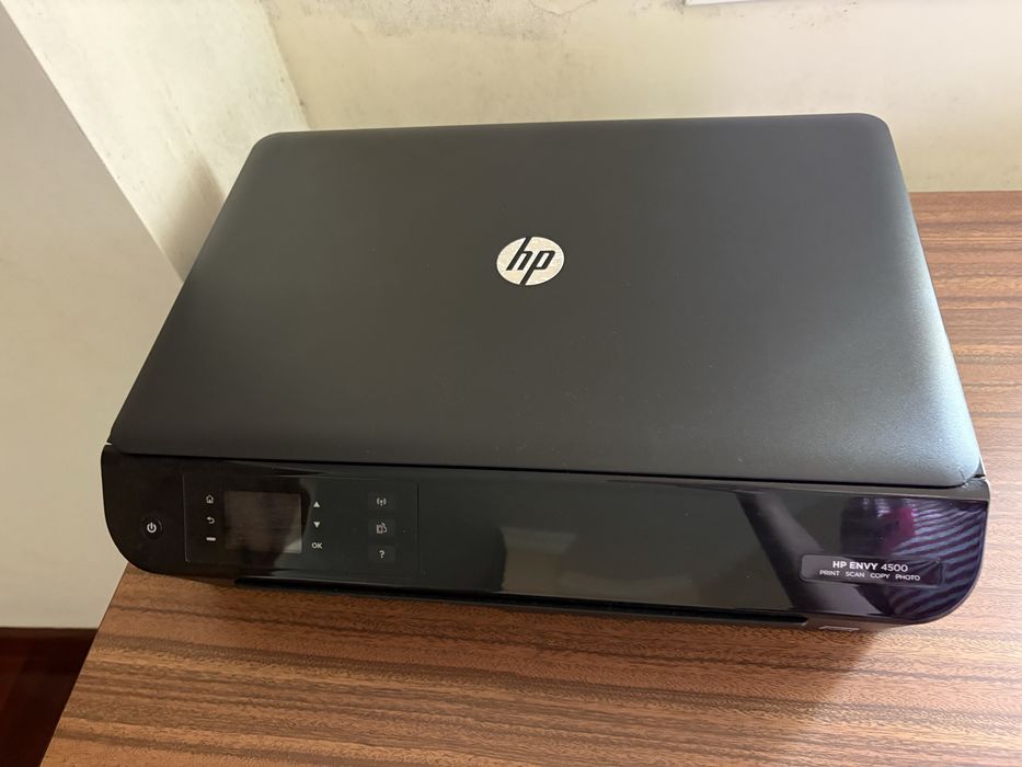 Impressora, digitaliza e tira fotocopias