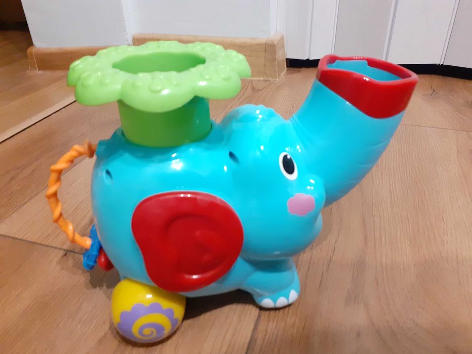 Smiki,strzelający i grający słonik