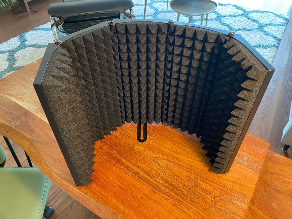 Kit podcaster: microfone Blue Yeti + pop filter + isolamento acústico