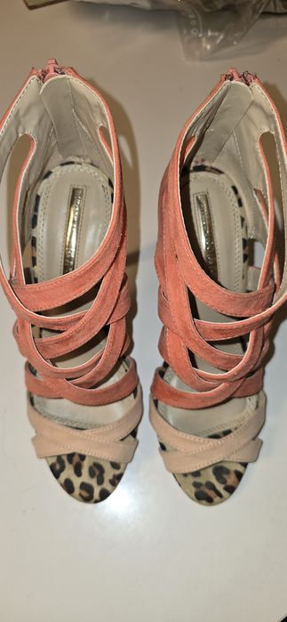 Sapatos e Sandálias Mulher