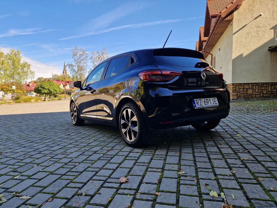 Renault Clio przejechane 32000km! full led radar kamera czujniki przód tył