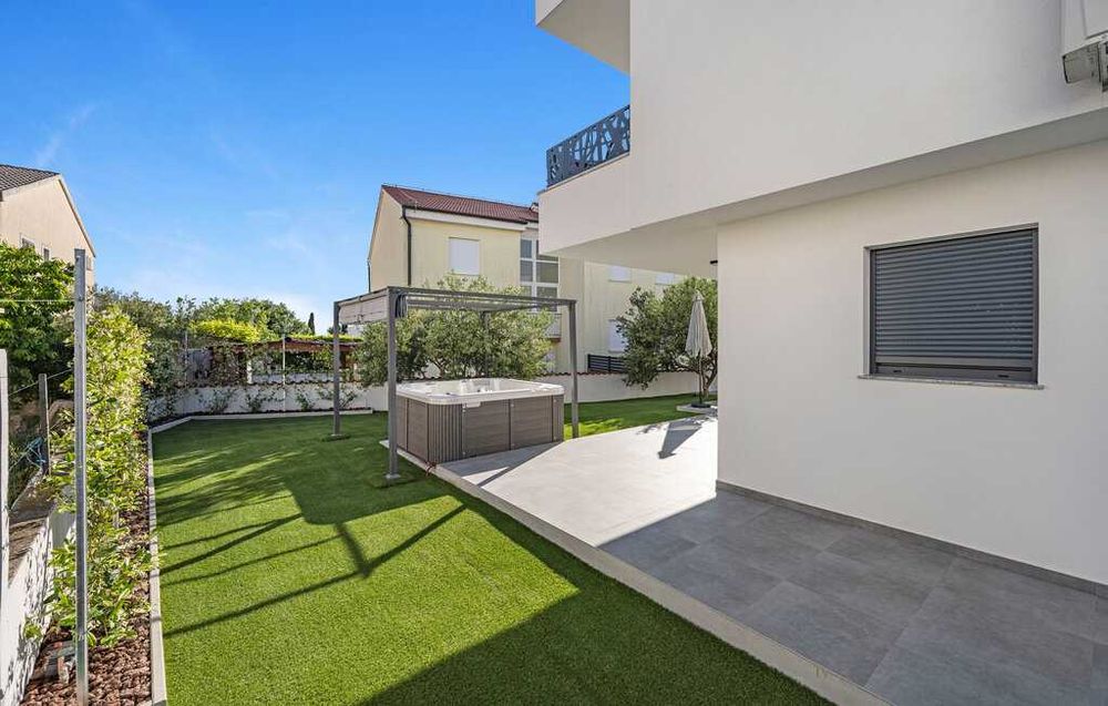 Wakacje 2026, Chorwacja, Vodice, dom z jacuzzi dla 7 osób