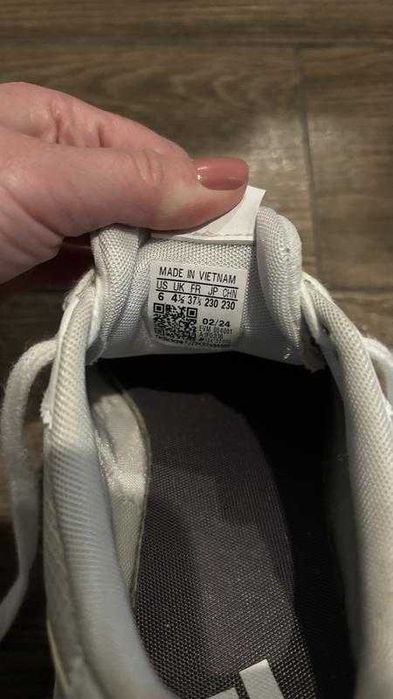 Кросівки adidas