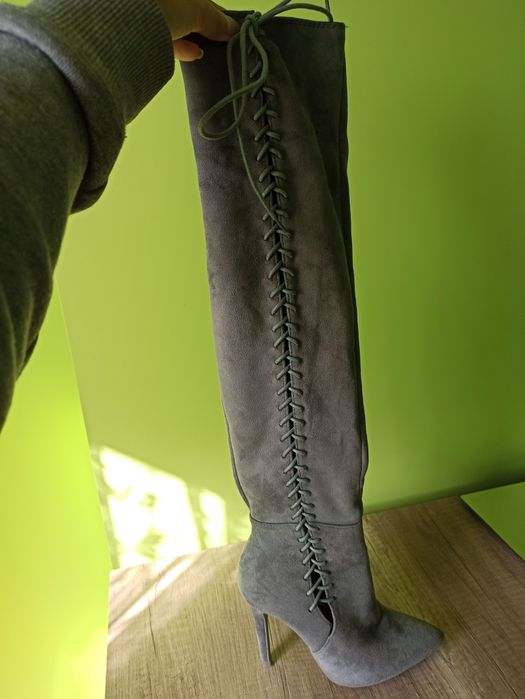 Szare zamszowe kozaki za kolano na szpilce jak nowe 35 deezee
