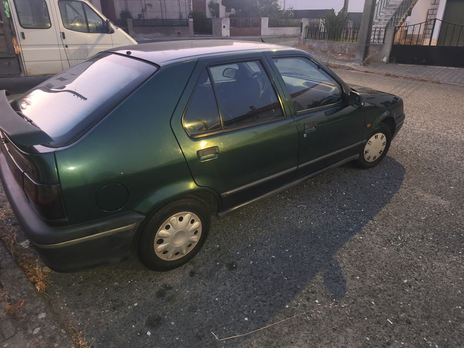 Renault 19 de 1994 com 146 mil kms