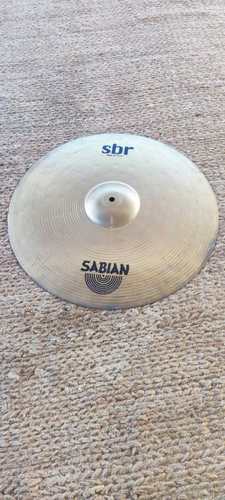 3 Pratos bateria 2 SABIAN 1 outro