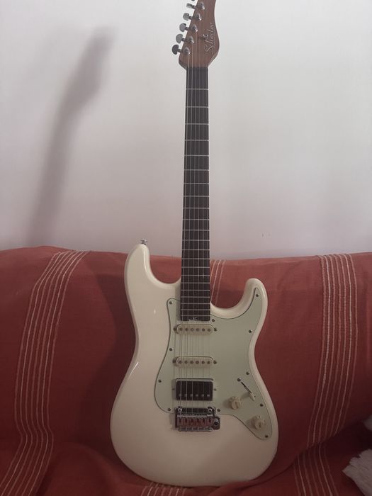 Schecter Nick Johnston497139362132797440