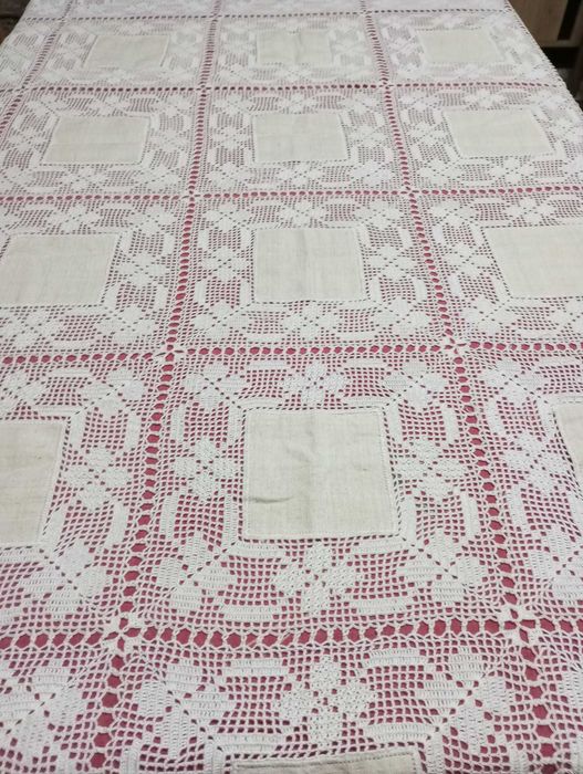 Toalha em linho e croché