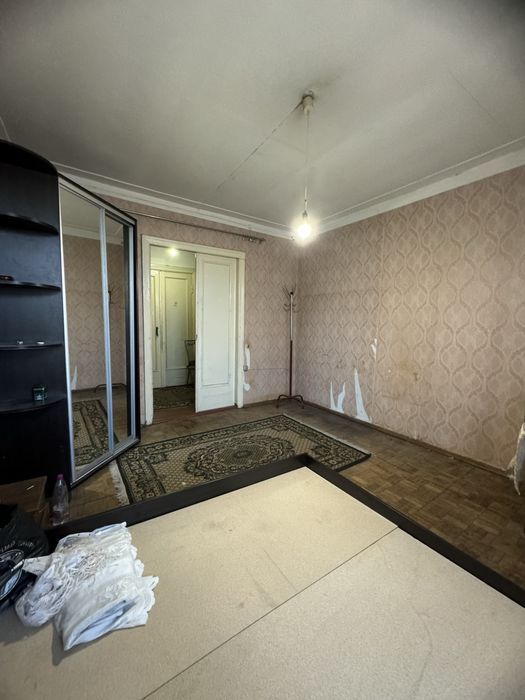 Продам Трехкомнатную Сталинку на 1участке -Червоная.