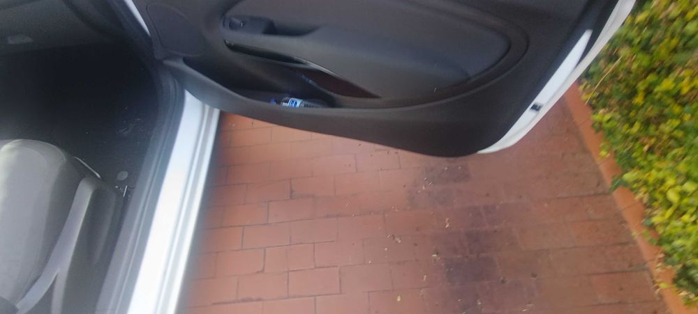 Opel Adam 1.2 White/black