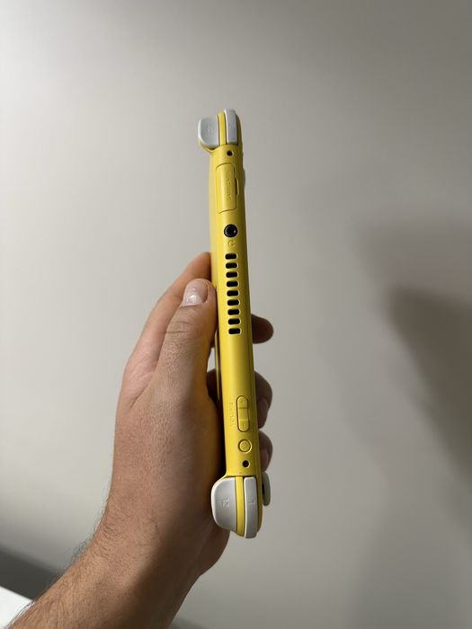 Ігрова приставка Nintendo Switch Lite 32+64gb. Ігри.