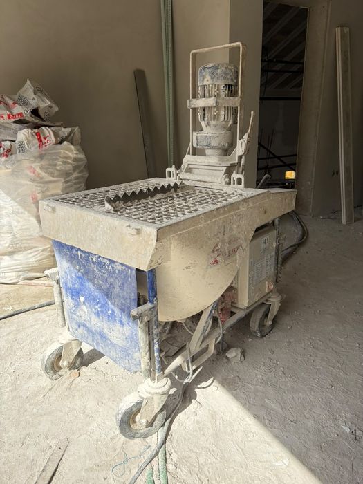 Máquina de projetar gesso