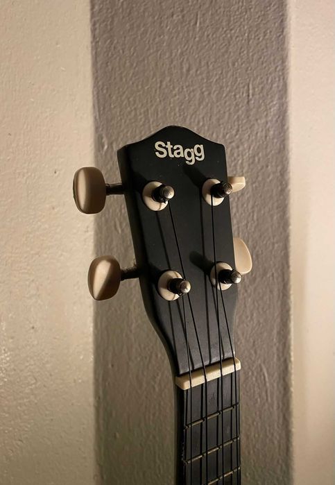 Ukulele 4 cordas Stagg preto