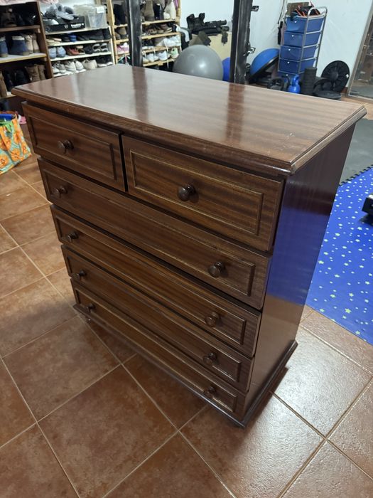 Comoda em Bom estado