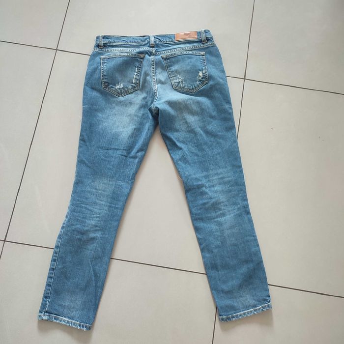 Sprzedam spodnie jeansowe rozmiar 36