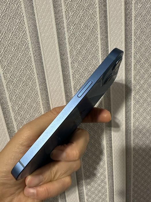 Apple iPhone 13 128 gb. Неверлок, акб 88%
