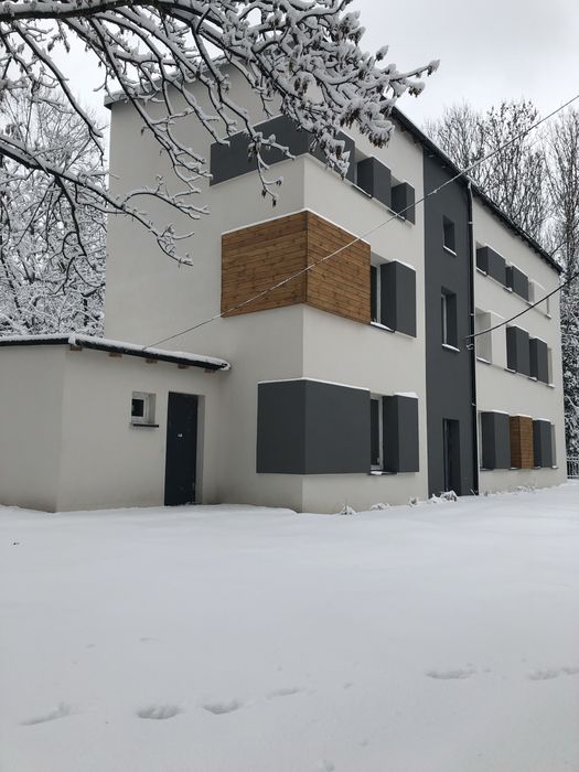 Sprzedam lokal centralne ogrzewanie z lokatorka do ekmisji