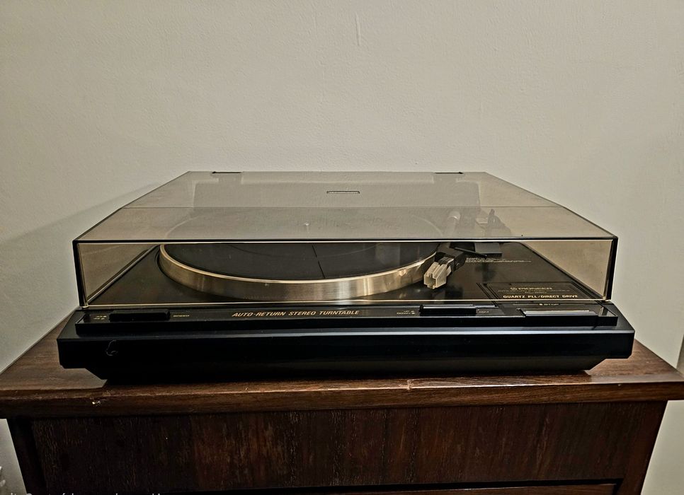 TOCA DISCOS  Pionner PL-880 Auto Return StereoTurntable